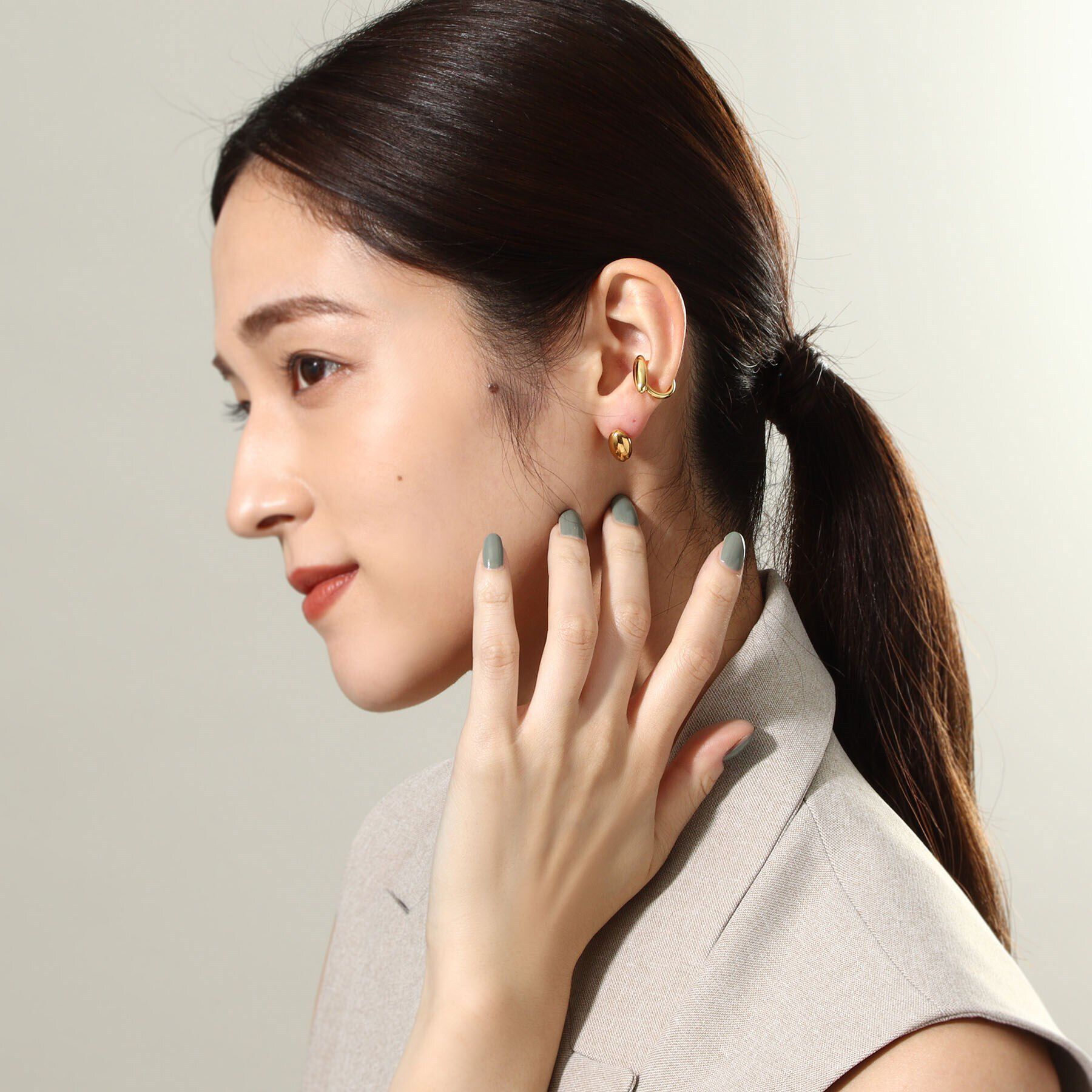 COCOSHNIK ONKITSCH「シルバー オーバルモチーフ スモールイヤーカフ GP」|イヤーカフ|