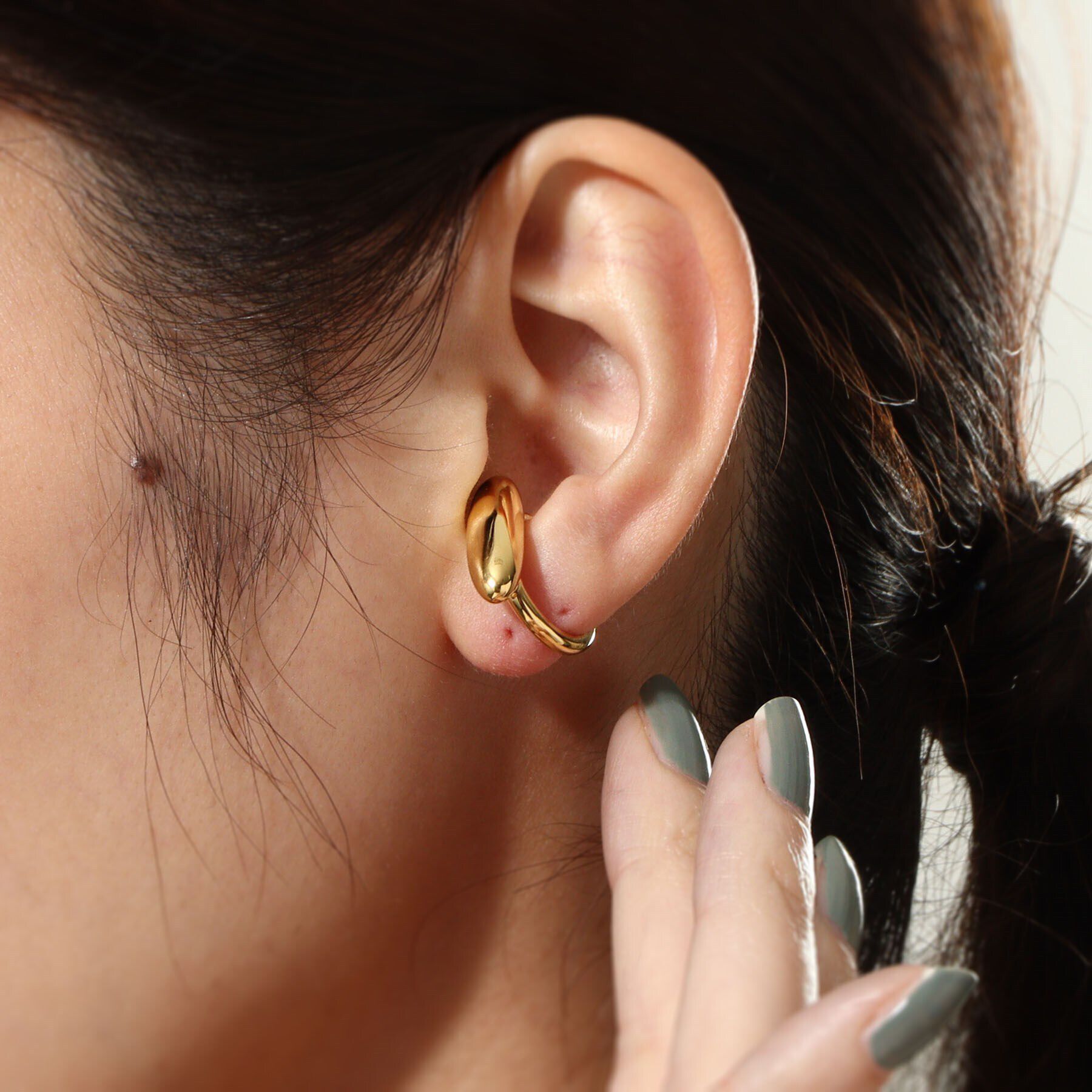 COCOSHNIK ONKITSCH「シルバー オーバルモチーフ ラージイヤーカフ GP」|イヤーカフ|