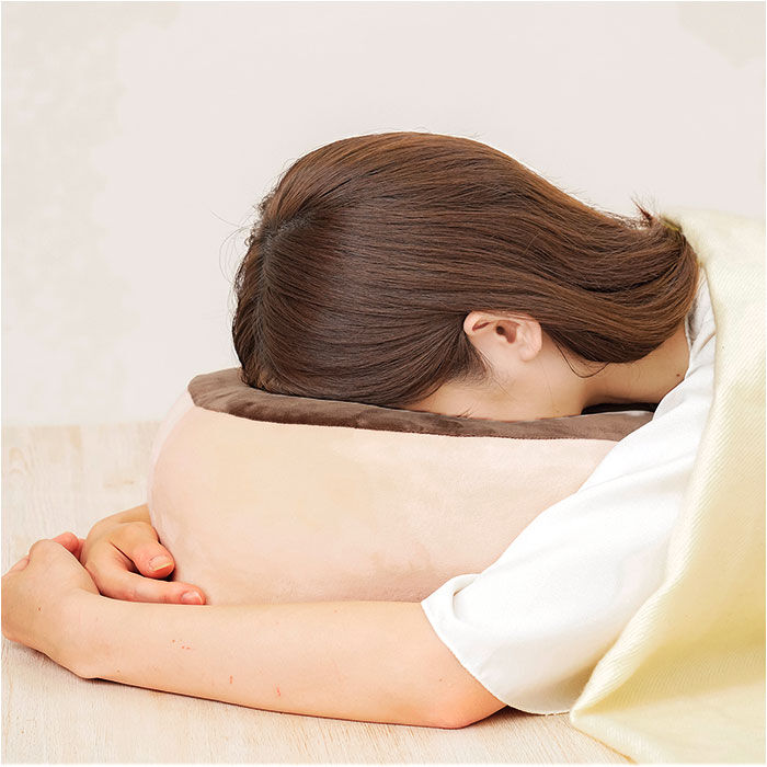 BACKYARD FAMILY「デスクワーク 昼寝 クッション 通販 もっちり顔すっぽりクッション お昼寝枕 枕」|その他|