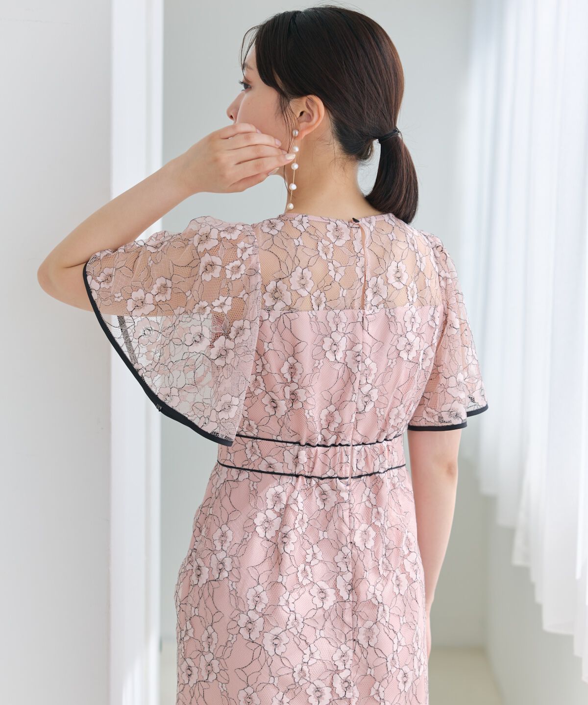 アンドクチュール「アシメギャザーパイピングレースドレス」|ドレス|