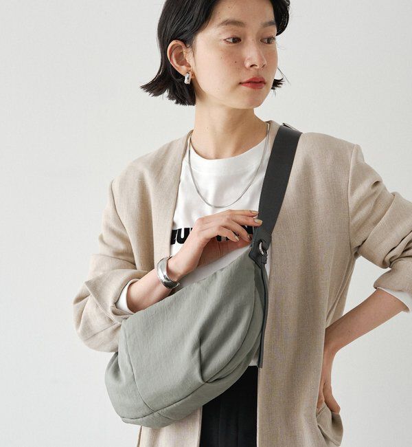  「ナイロンバナナボディバッグ」|ショルダー・メッセンジャー|