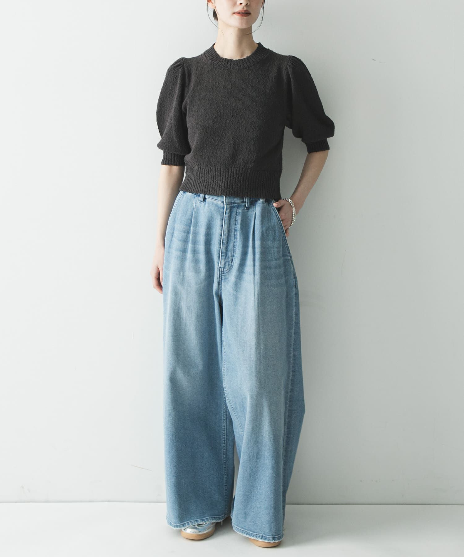 URBAN RESEARCH「ボリューム袖ショート丈ニット」|ニット・セーター|