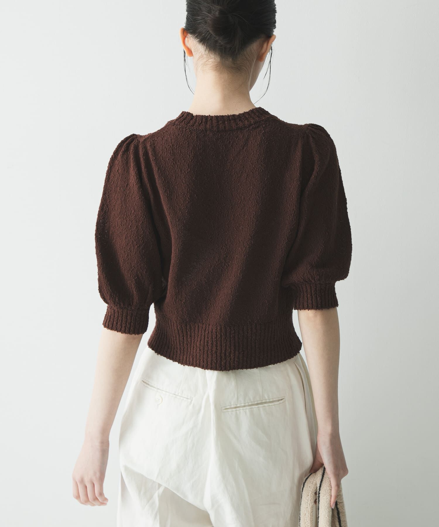 URBAN RESEARCH「ボリューム袖ショート丈ニット」|ニット・セーター|