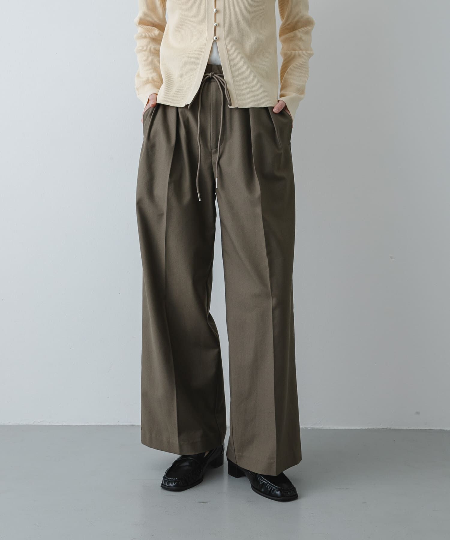 SENSE OF PLACE by URBAN RESEARCH「コードベルトスラックス」|その他|カーキ