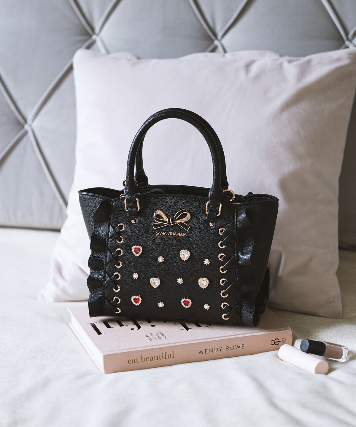 Samantha Vega「レースアップハートビジューフラッタ―(ミニ)」|ショルダー・メッセンジャー|