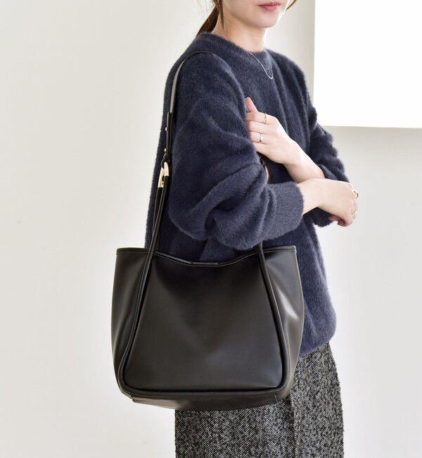 quaranciel「quaranciel: A4 メタルハンドル 2way スクエア トートバッグ」|トートバッグ|ブラック