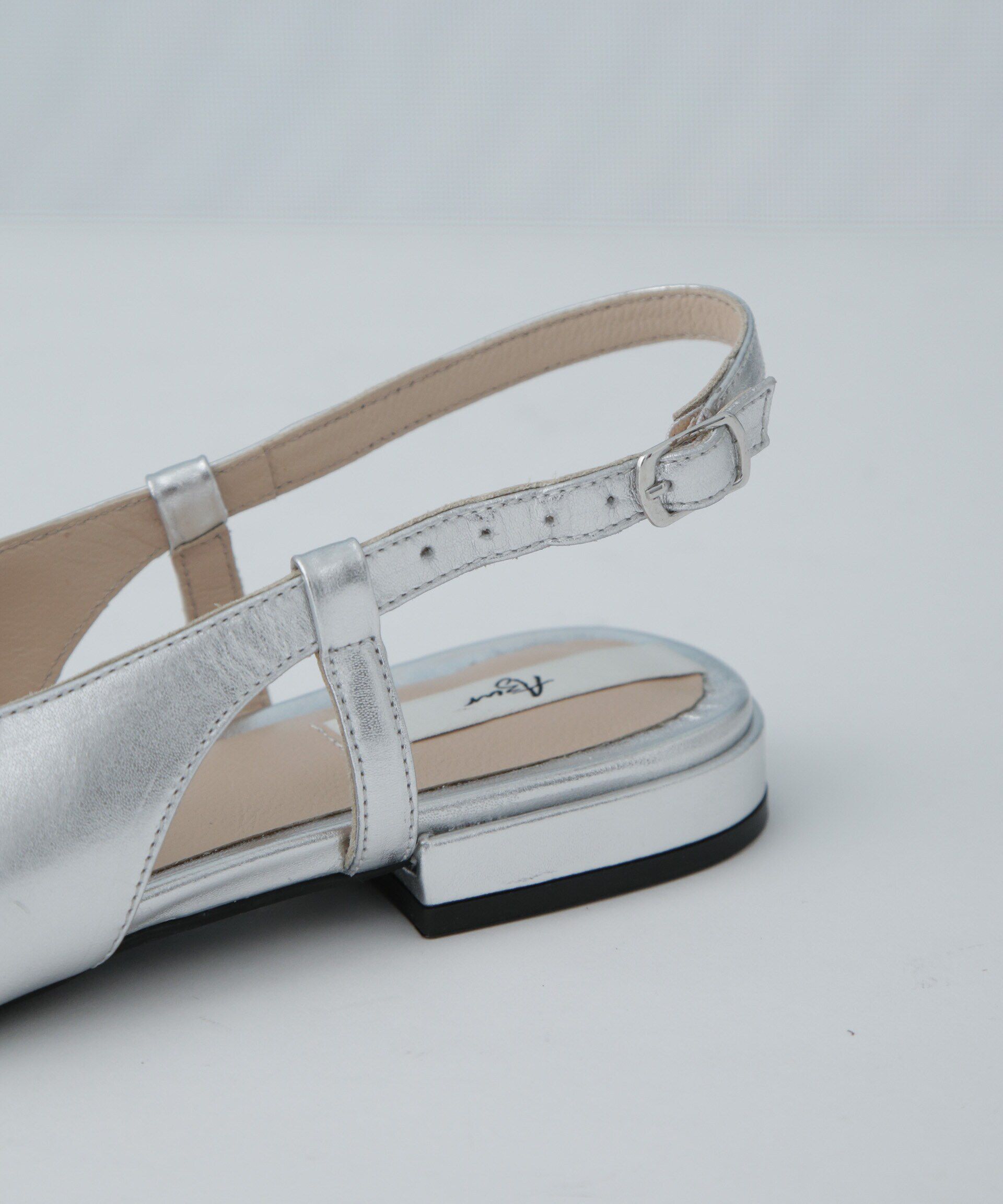 nano･universe「Azur/ポインテッドバックストラップサンダル」|ビジネス・ドレスシューズ|