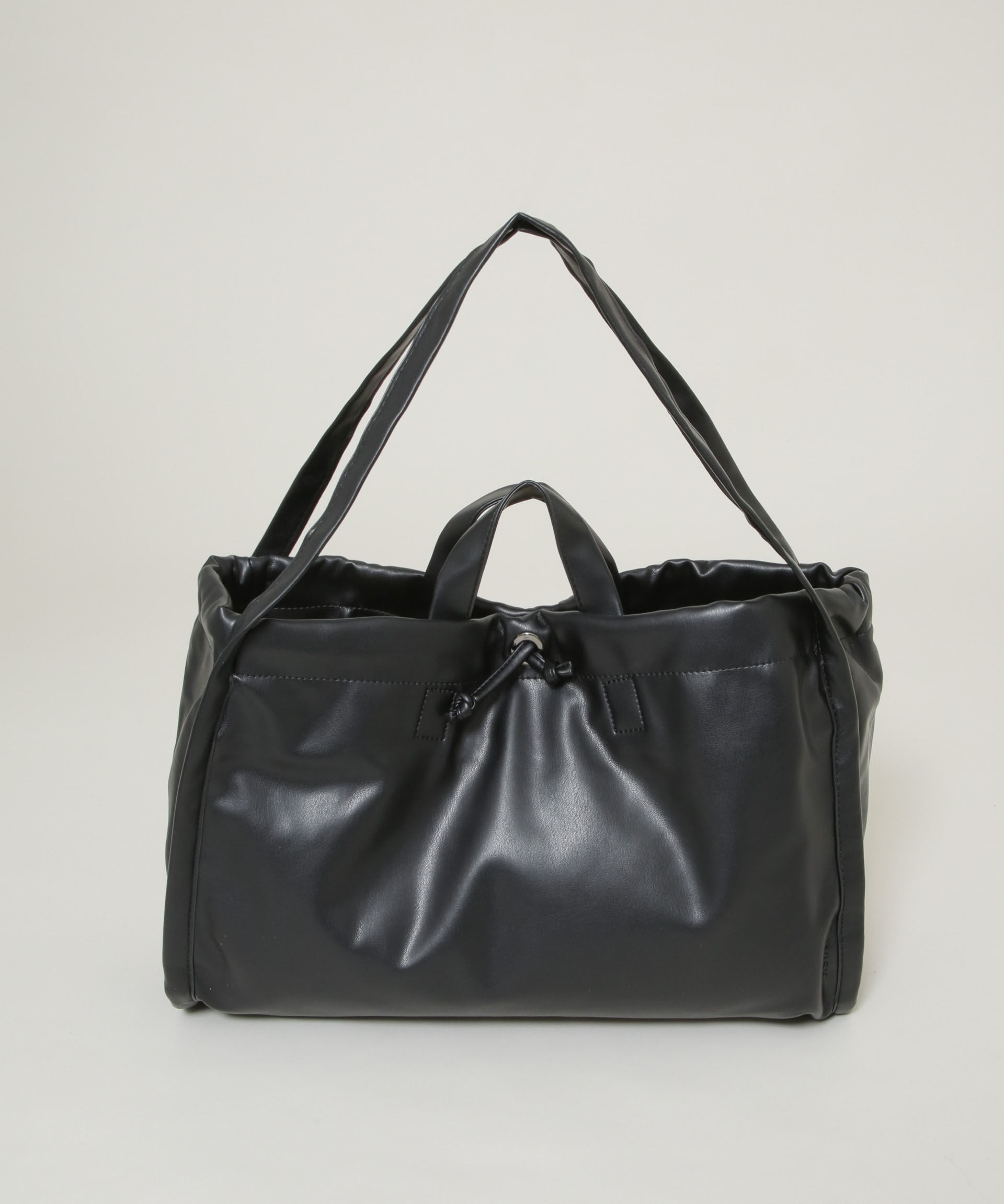 nano･universe「HVISK/Sage Medium Black」|ショルダー・メッセンジャー|ブラック