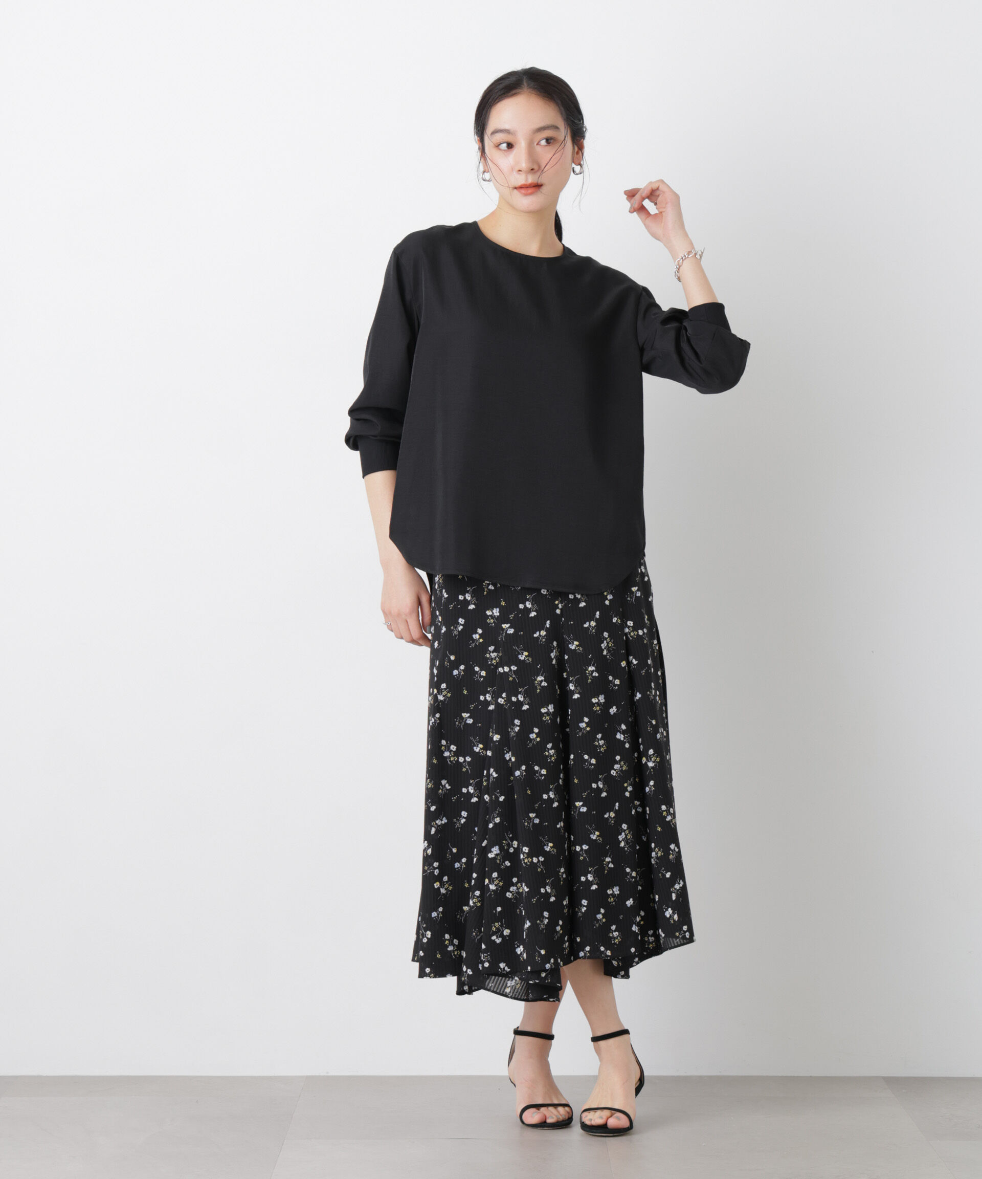 nano･universe「クルーネックイージーブラウス」|シャツ・ブラウス|