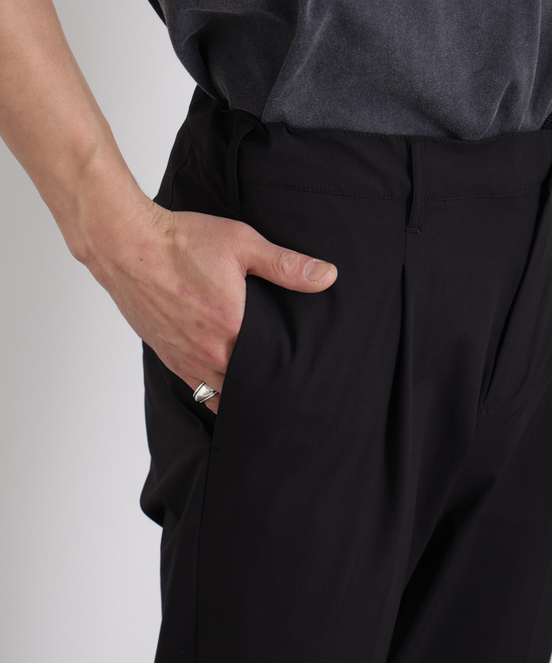 nano･universe「ナイロンドビーストレッチスラックス」|チノ|