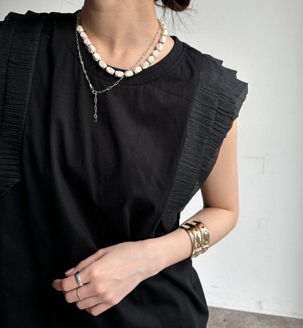  「【WEB限定】ショルダーフリルトップス」|Tシャツ・カットソー|ブラック
