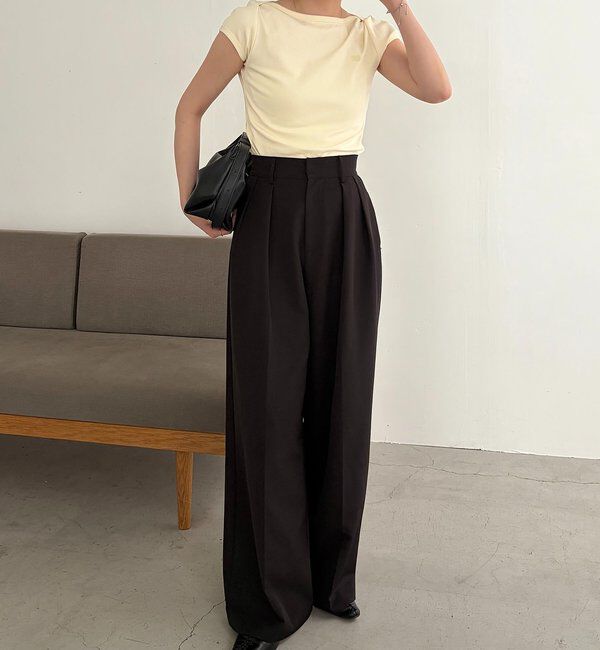  「【Tシャツが苦手な方にも◎】1ポイントボートネックTシャツ」|Tシャツ・カットソー|