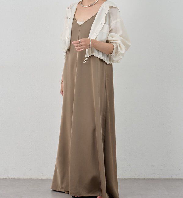  「《サイズ展開》Vネックサテンキャミワンピース」|ワンピース|