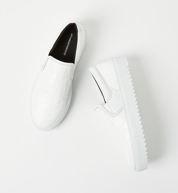 alfredoBANNISTER「【Margome sole】シャークソール クロコダイル柄 レザー スニーカー」|スニーカー|ホワイト