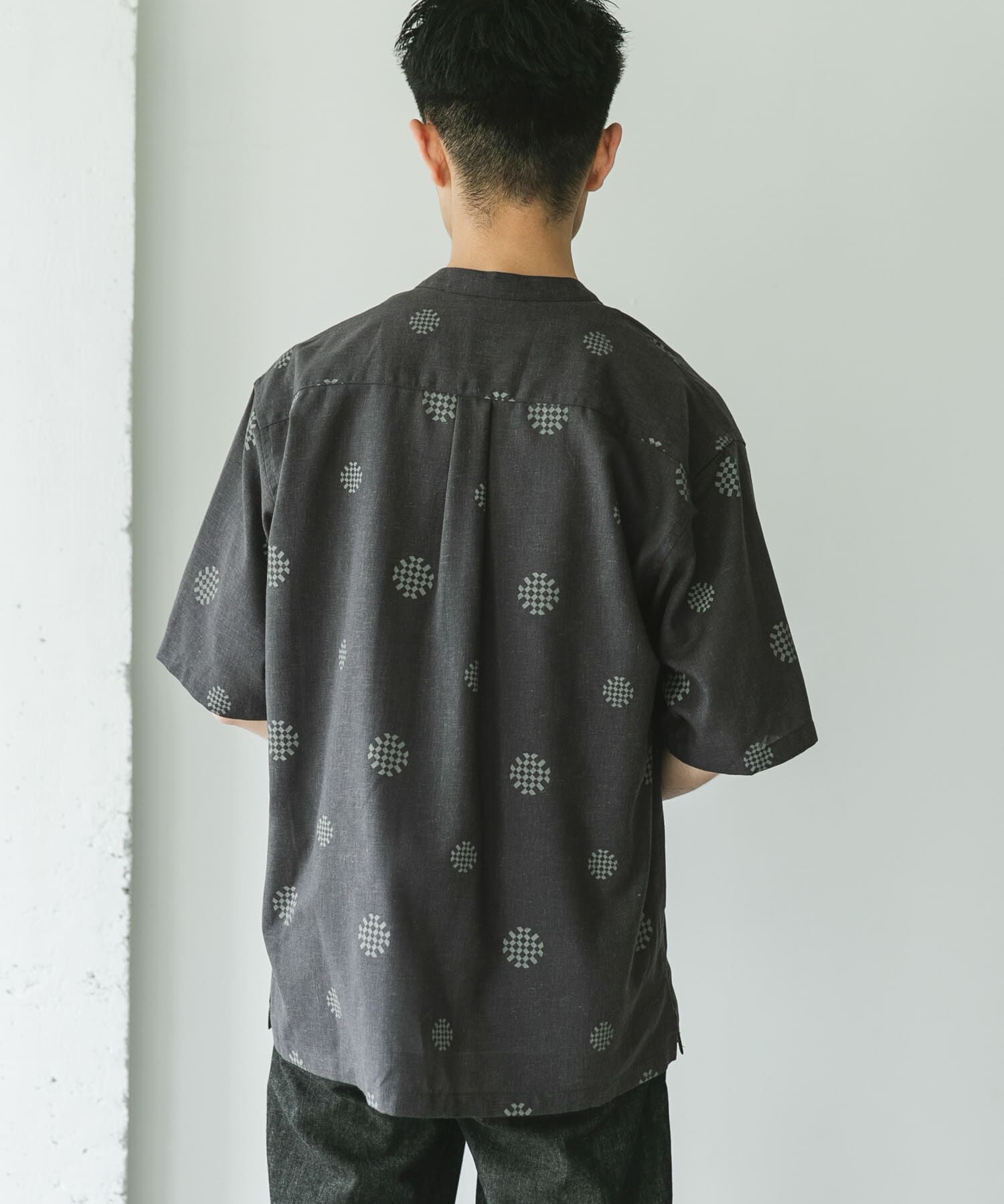 URBAN RESEARCH DOORS「『XLサイズ/WEB限定』『UR TECH 高機能リネン』バンドカラーシャツ」|シャツ・ブラウス|