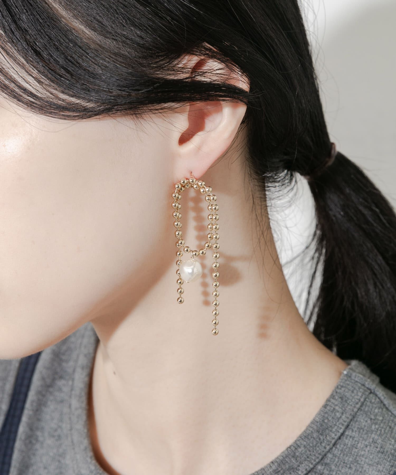 SMELLY「ボールチェーンパールポイントピアス」|ピアス|ゴールド系その他