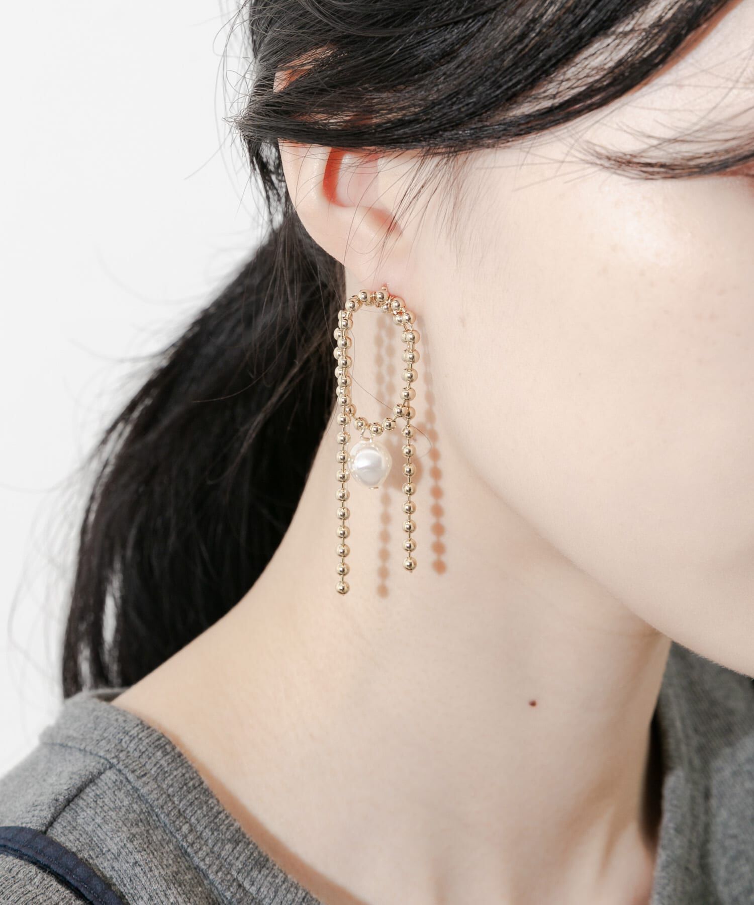 SMELLY「ボールチェーンパールポイントピアス」|ピアス|