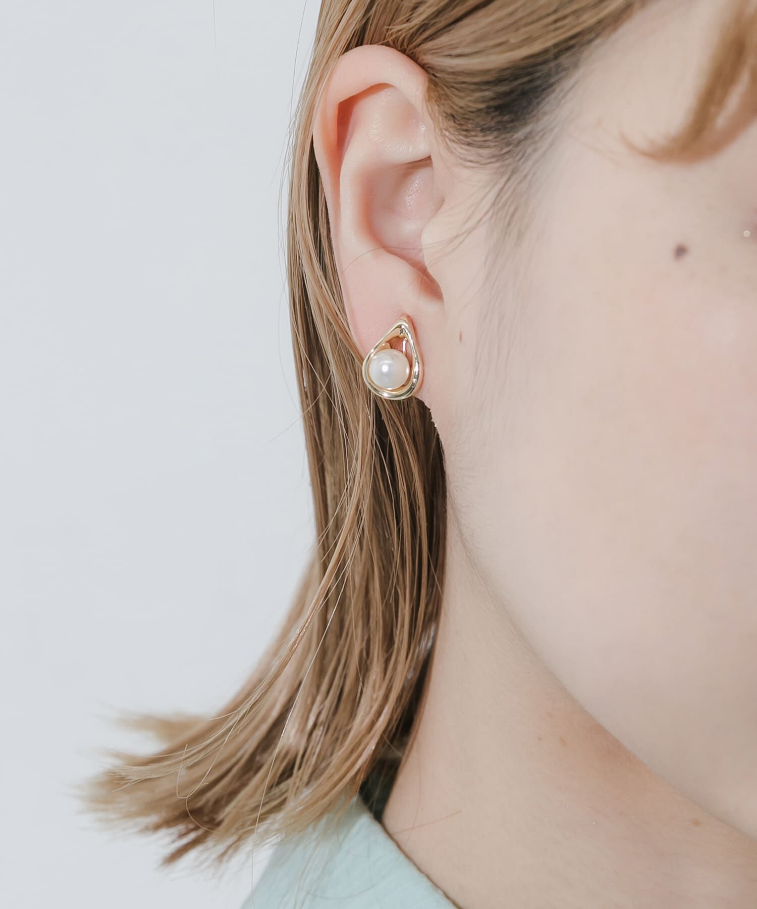 SMELLY「ニュアンスドロップパールイヤリング」|イヤリング|