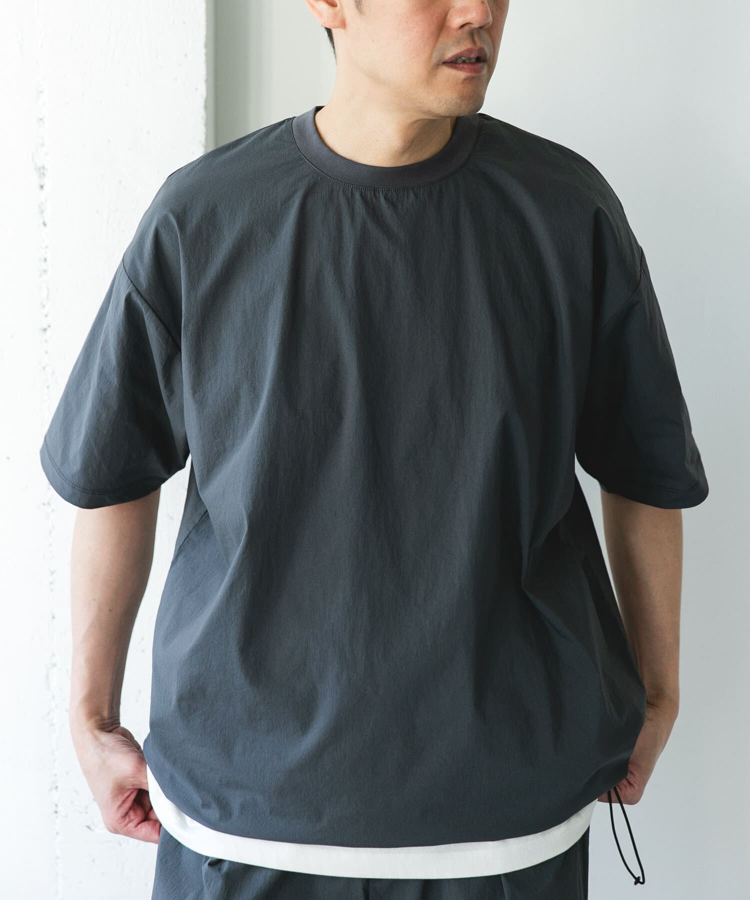 URBAN RESEARCH DOORS「『UVカット/接触冷感/吸水速乾』ストレッチクロス プルオーバー」|Tシャツ・カットソー|チャコールグレー