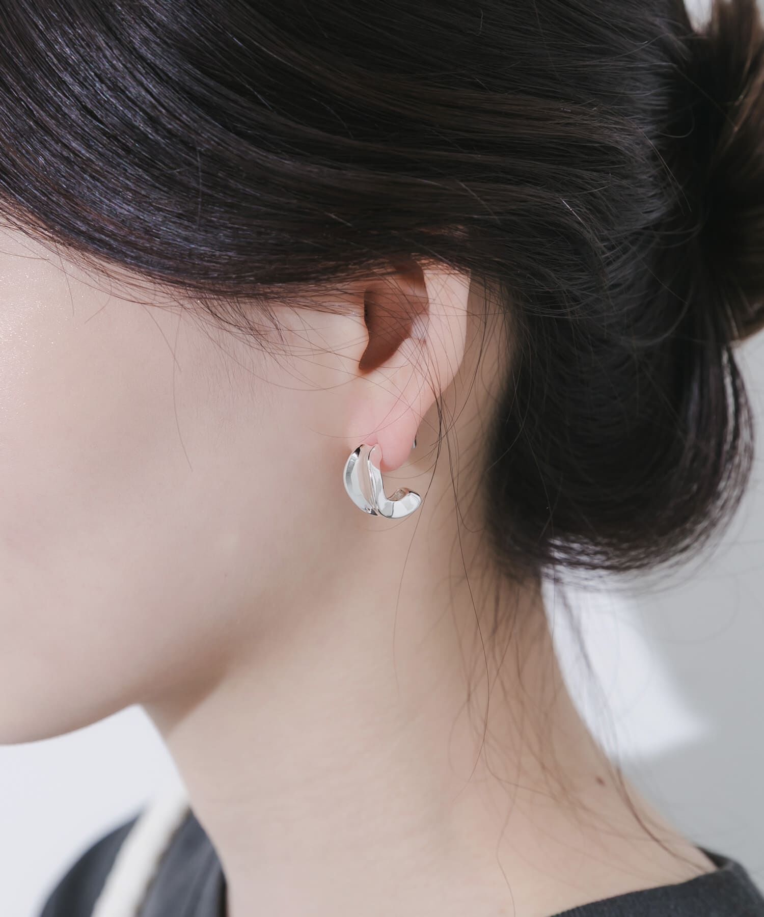 SMELLY「ニュアンスカーブピアス」|ピアス|