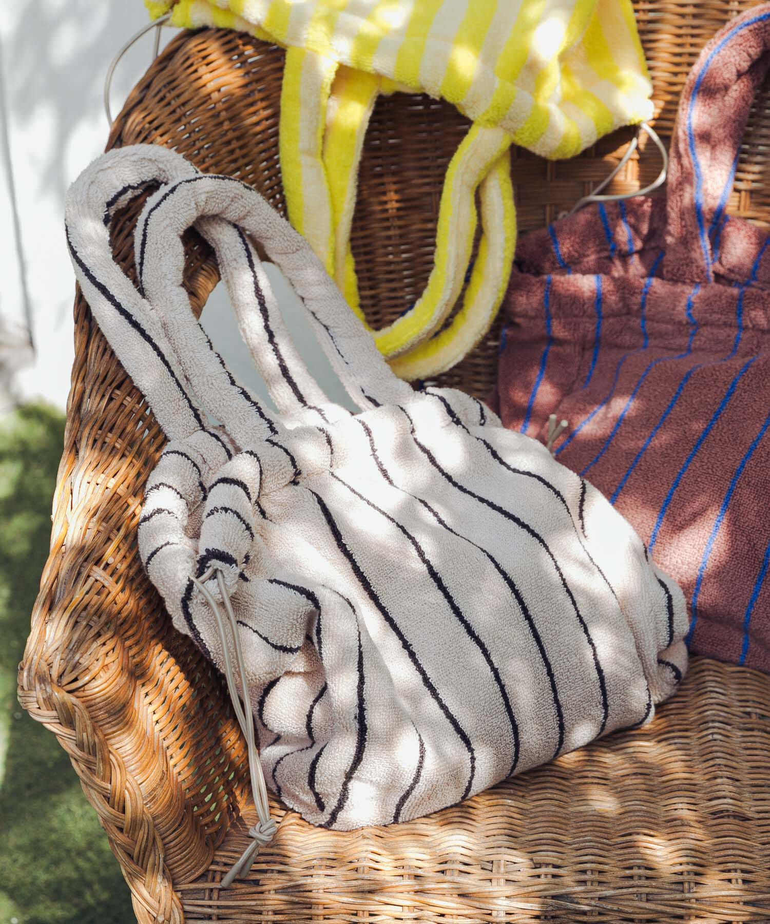 URBAN RESEARCH「BONGUSTA　NARAM HANDBAG」|ハンドバッグ|アイボリー