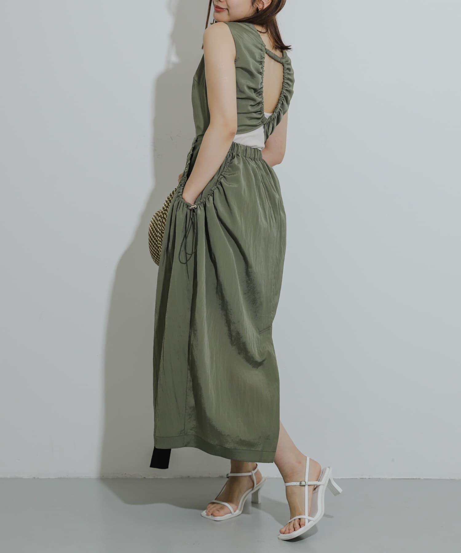 SENSE OF PLACE by URBAN RESEARCH「ナイロンギャザーコクーンワンピース」|ワンピース|カーキ