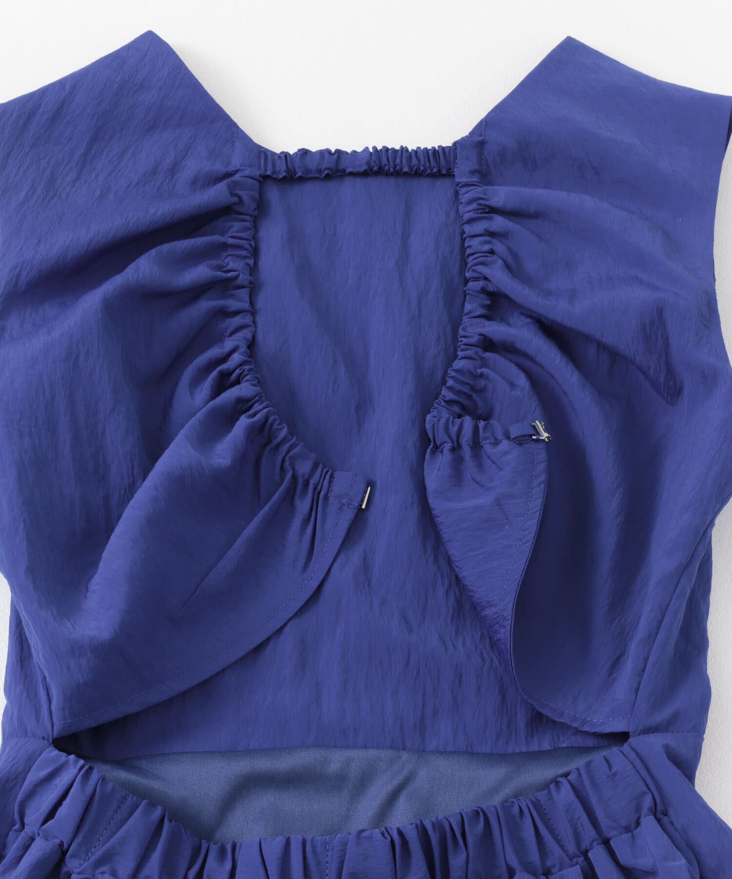 SENSE OF PLACE by URBAN RESEARCH「ナイロンギャザーコクーンワンピース」|ワンピース|