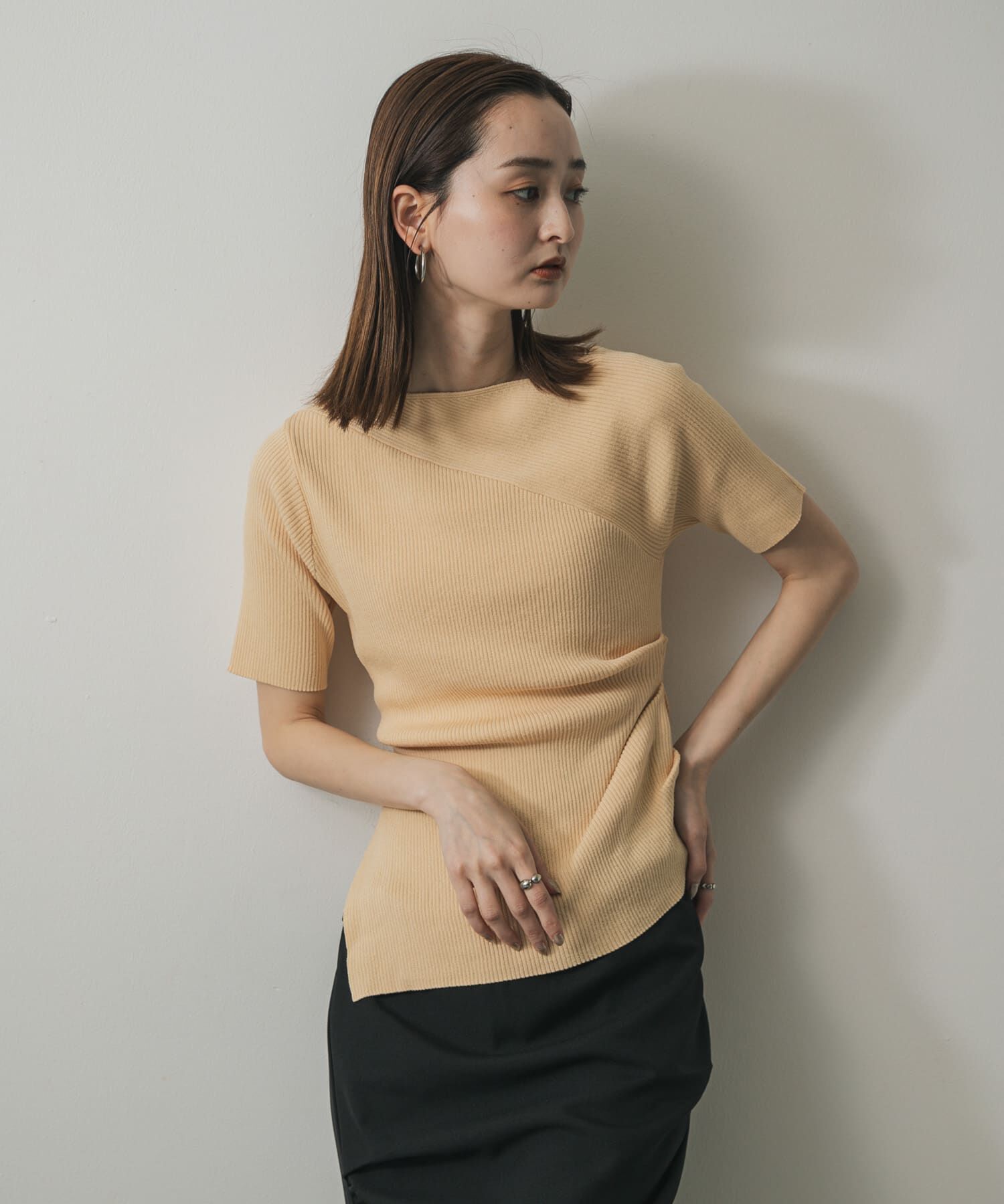 SENSE OF PLACE by URBAN RESEARCH「アシメネックセーター(半袖)」|ニット・セーター|