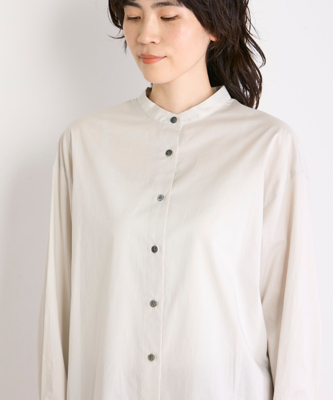 DAY by DAY it&rsquo;s international「オーガニックコットンバンドカラーシャツ」|シャツ・ブラウス|