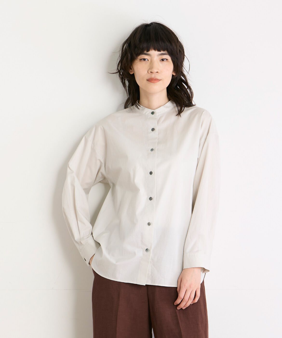 DAY by DAY it&rsquo;s international「オーガニックコットンバンドカラーシャツ」|シャツ・ブラウス|