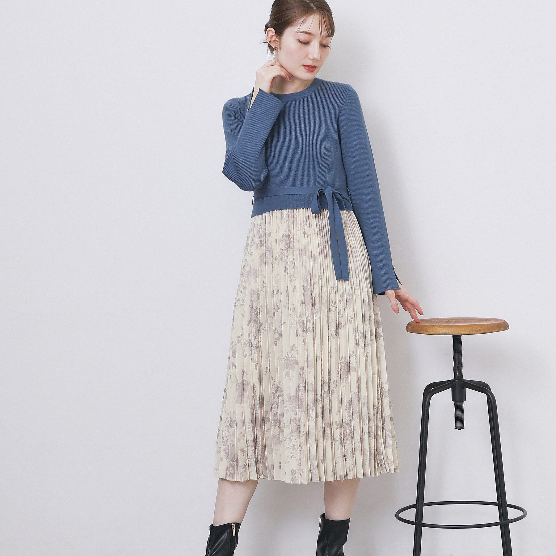 index「フラワープリーツドッキングニットワンピース【洗濯機OK】」|ワンピース|