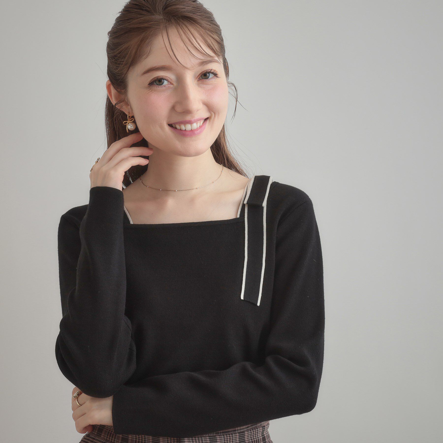 Couture broach「【着映え・フェミニン・高見え】配色リボン総針ニットトップス」|ニット・セーター|