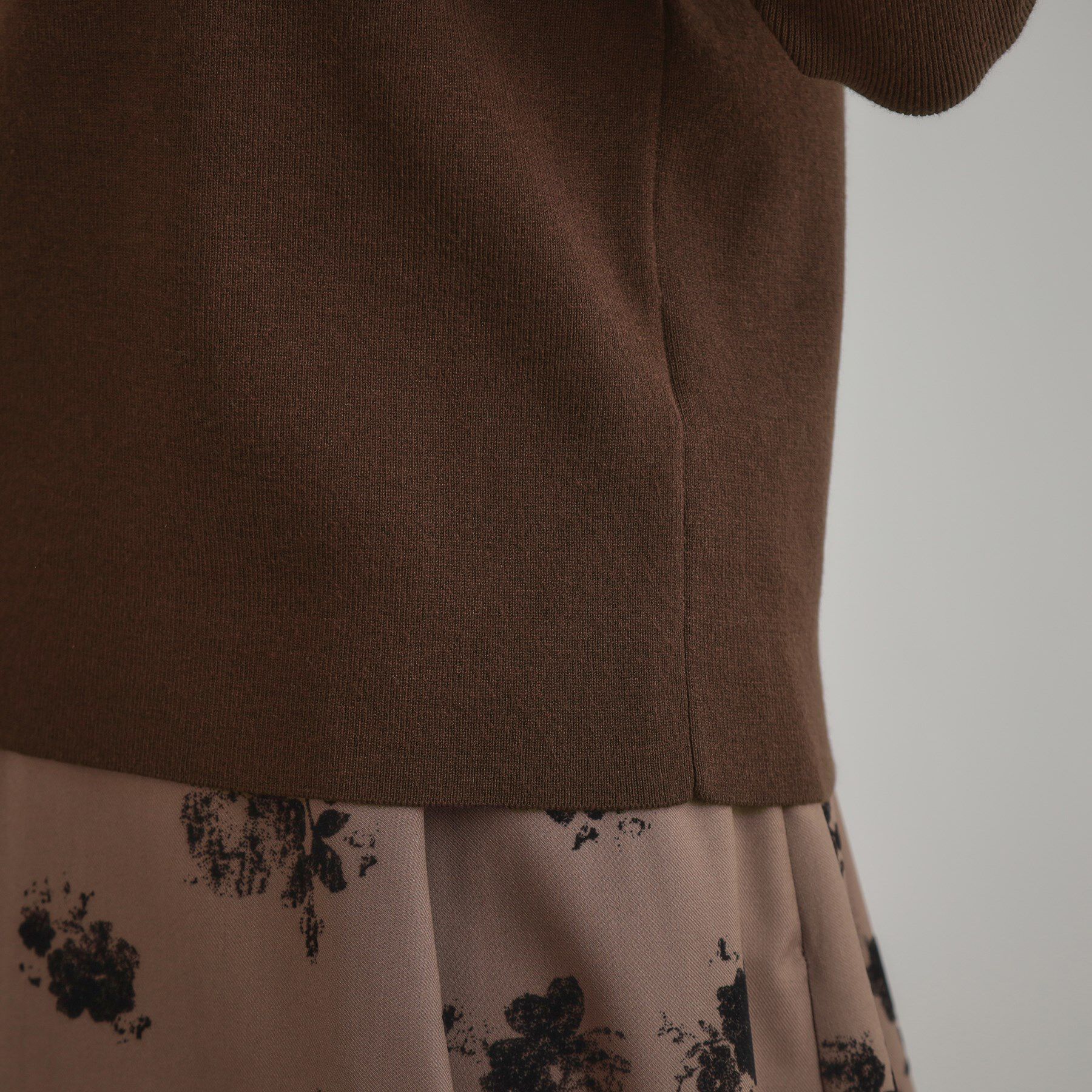 Couture broach「【着映え・フェミニン・高見え】配色リボン総針ニットトップス」|ニット・セーター|