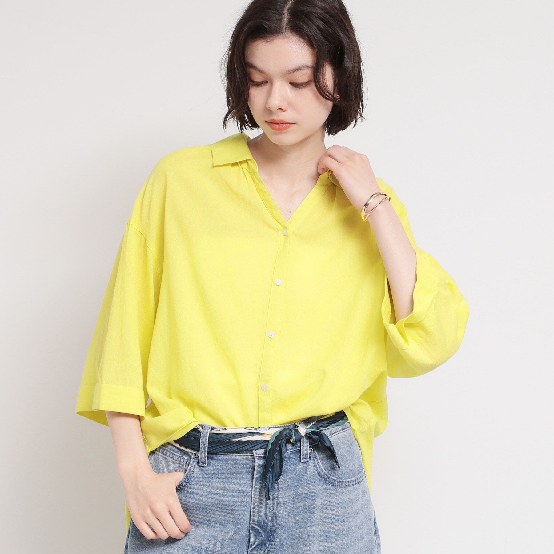 THE SHOP TK「ポジティブカラーが映える　バイオウォッシュバックギャザーシャツ」|シャツ・ブラウス|