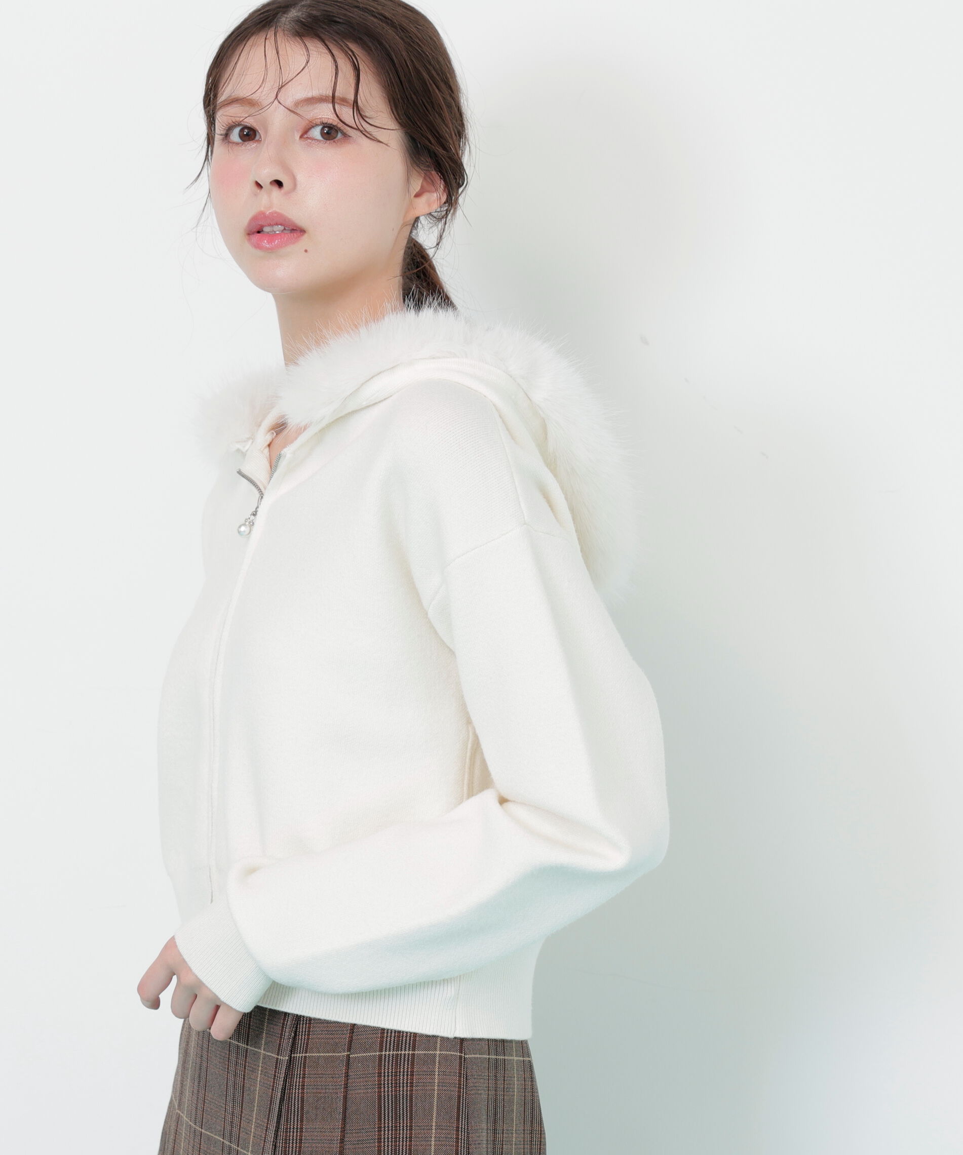  「フェイクファー付きニットパーカー」|ニット・セーター|