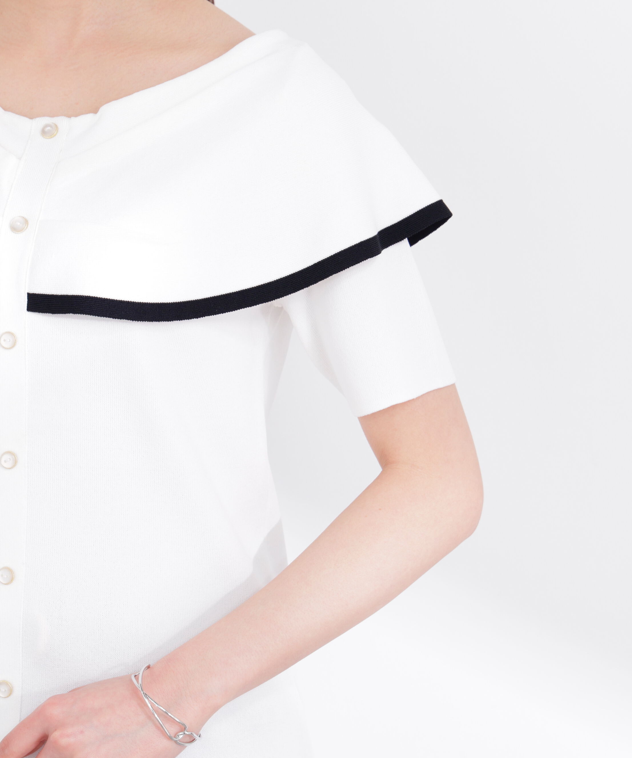 PROPORTION BODY DRESSING「トリムラインケープニットトップス 26SS」|ニット・セーター|