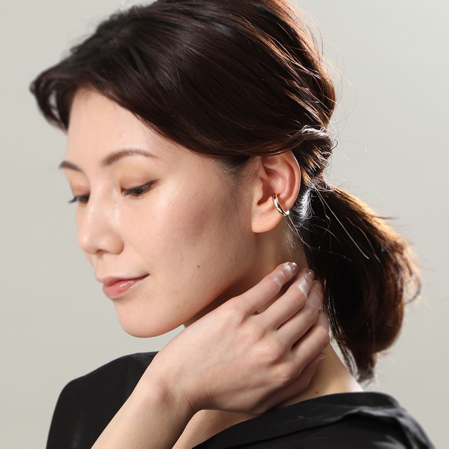 COCOSHNIK「K10丸線ボリューム イヤーカフ中」|イヤーカフ|