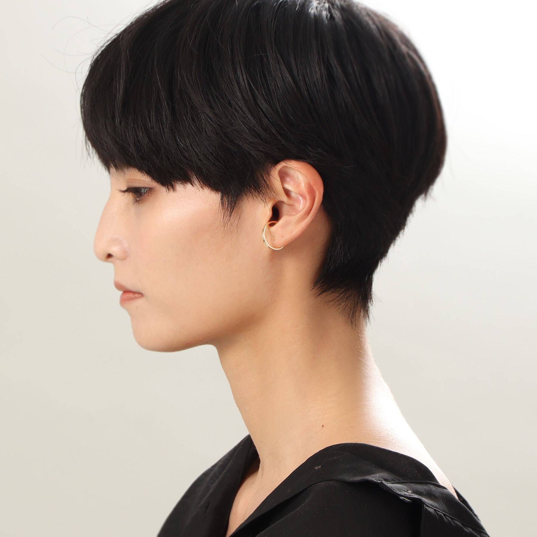 COCOSHNIK「K10中空アンジュレート イヤーカフ大」|イヤーカフ|