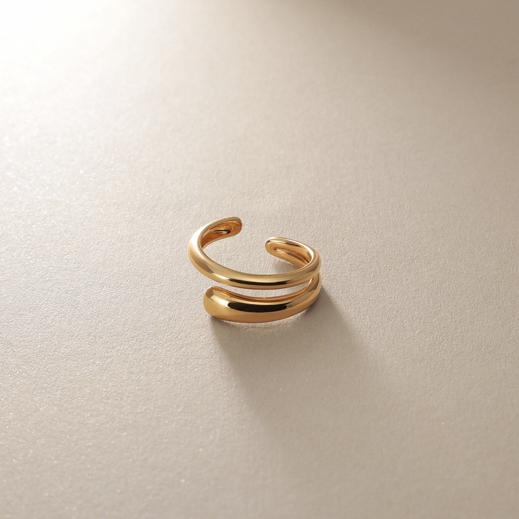 COCOSHNIK「K10ニュアンスブランチ イヤーカフ」|イヤーカフ|