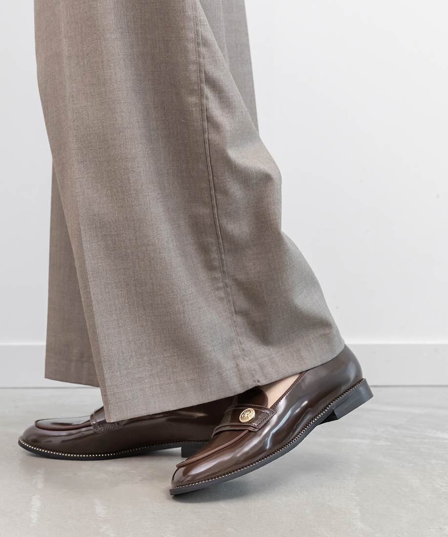  「晴雨兼用 モノグラムパーツローファーシューズ」|ローファー|