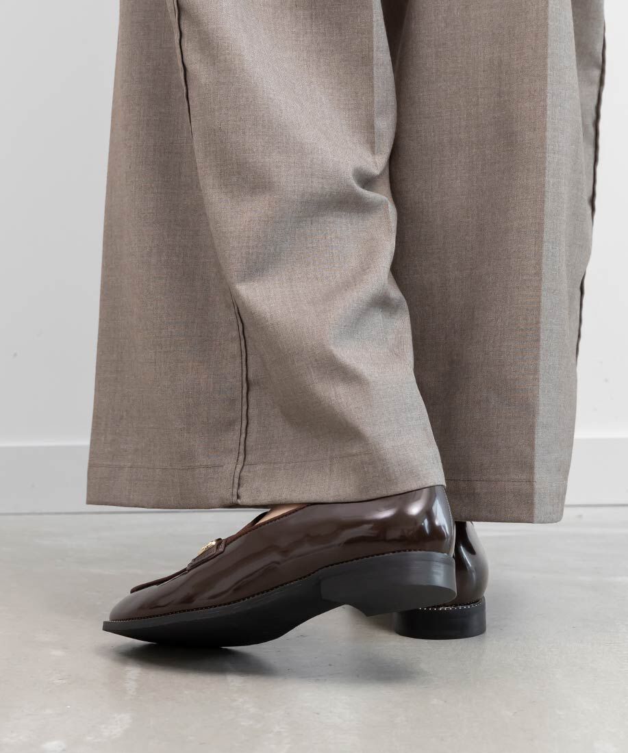  「晴雨兼用 モノグラムパーツローファーシューズ」|ローファー|