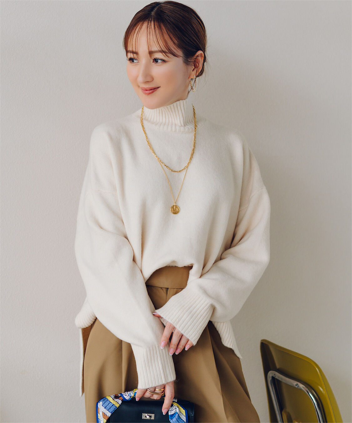 ur's「【星玲奈さんコラボアイテム】スフレタッチハイネックオーバーサイズニット」|ニット・セーター|アイボリー