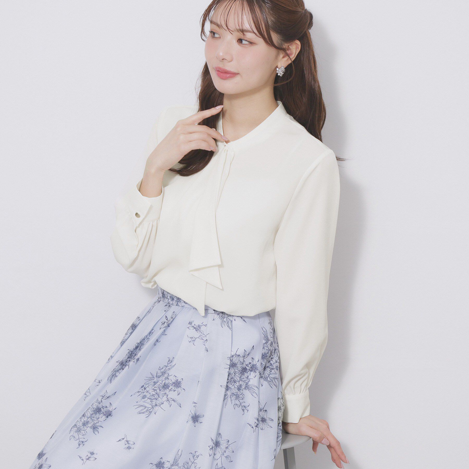 index「アシンメトリーボウタイブラウス【洗濯機OK/イージーアイロン/防シワ】《XS～LL》」|シャツ・ブラウス|