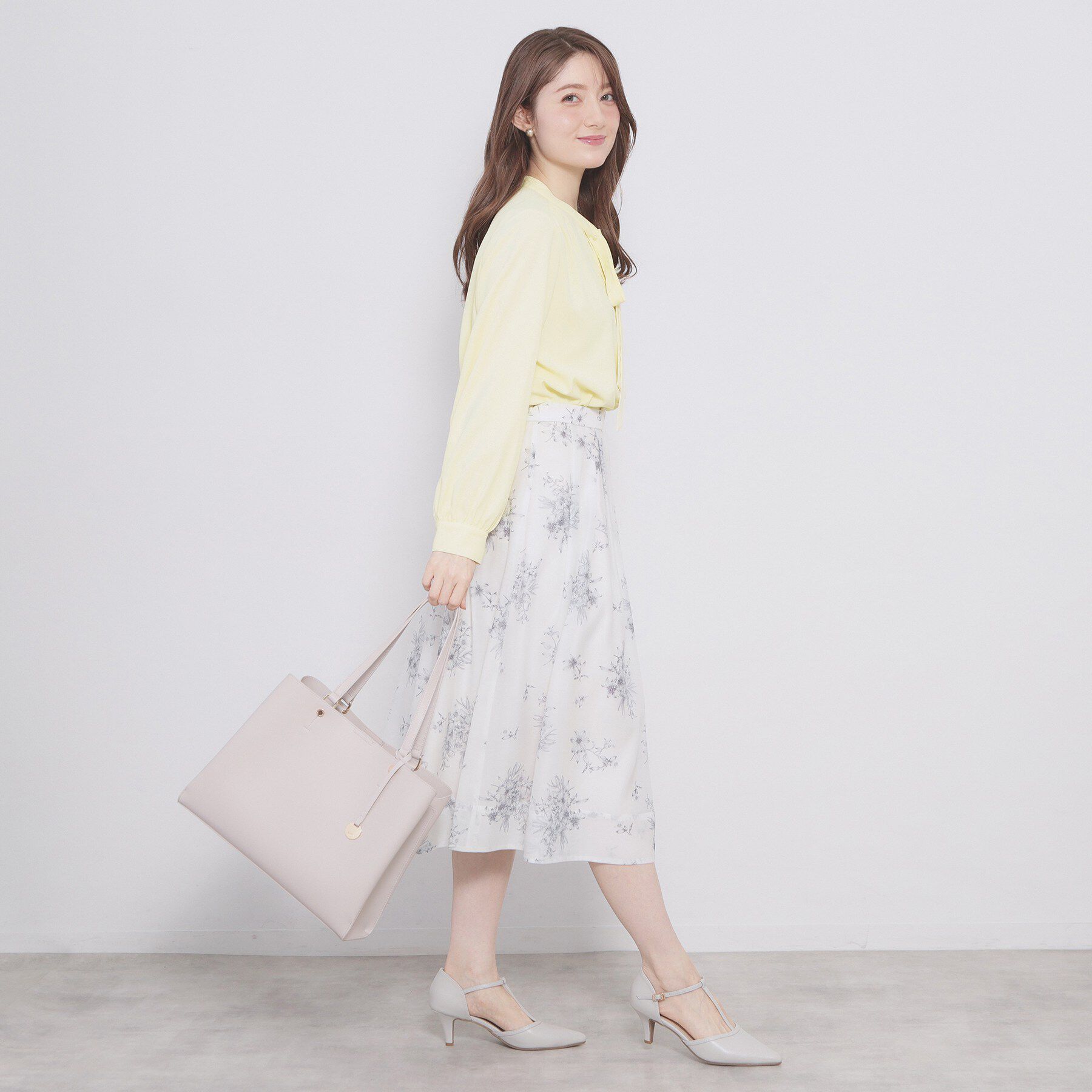 index「フェイクパールピンボウタイブラウス【洗濯機OK/イージーアイロン/ストレッチ】《XS-LL》」|シャツ・ブラウス|