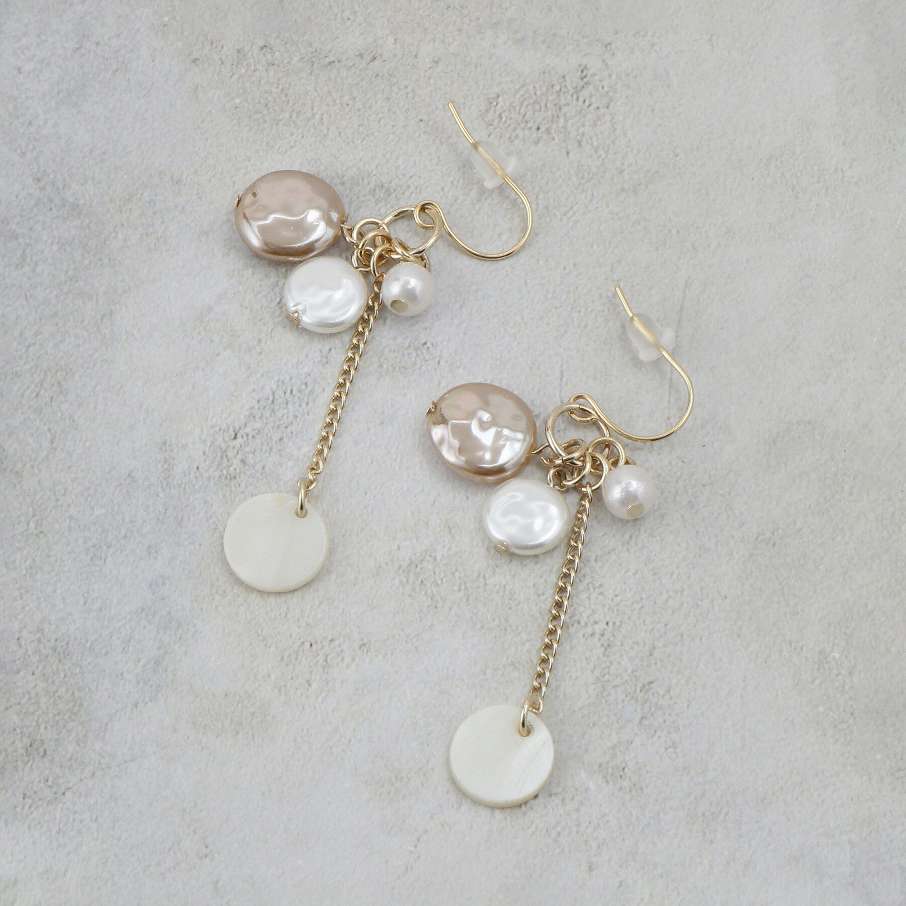 OPAQUE.CLIP「フェイクパールしゃらしゃらピアス」|ピアス|