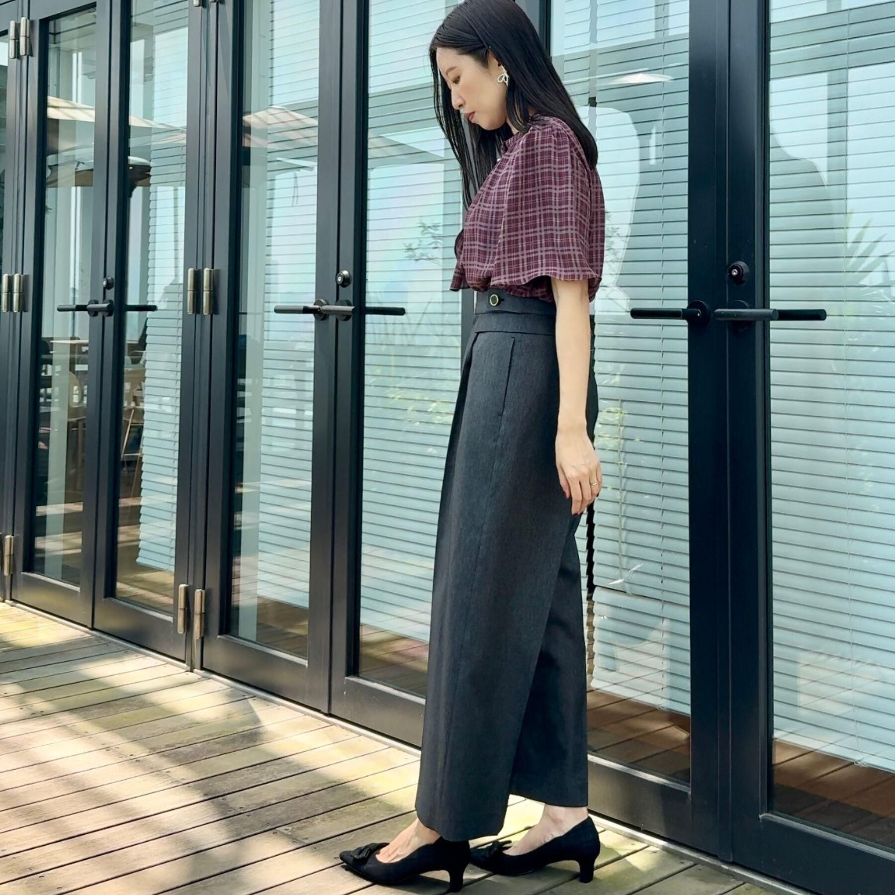 Couture broach「【着映え・5分袖・通勤】パール調タイチェックプリントブラウス」|シャツ・ブラウス|