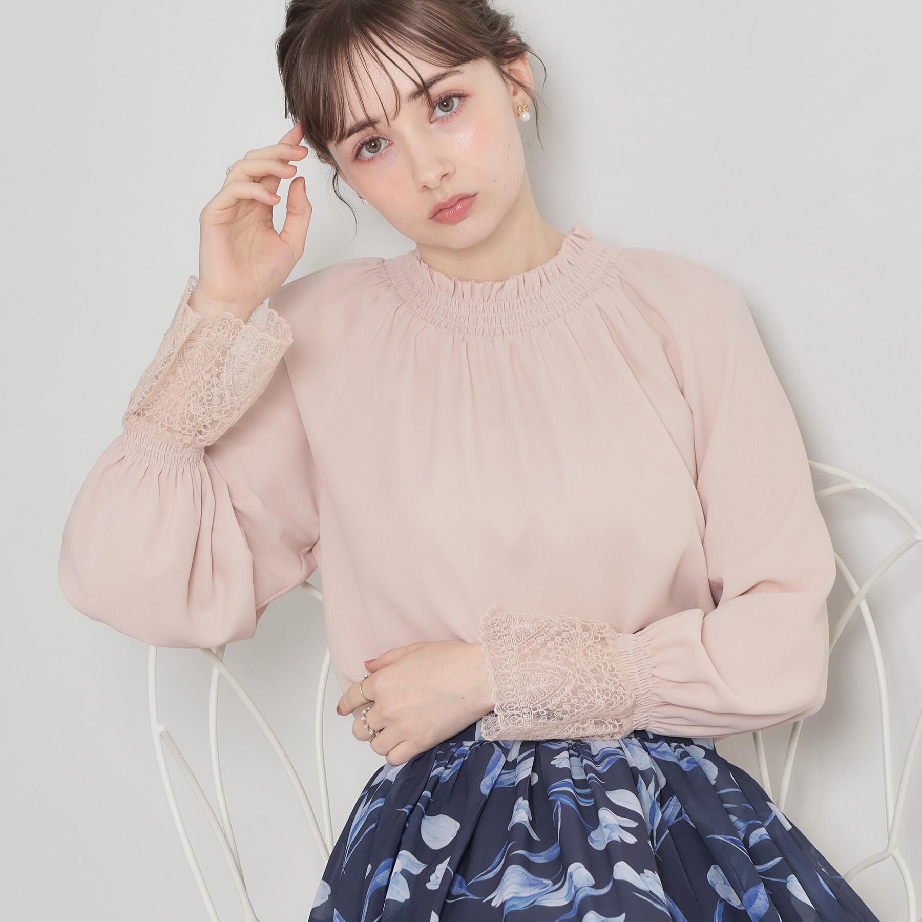 Couture broach「【通勤・着映え】レースカフス ピコシャーリング バックリボンブラウス」|シャツ・ブラウス|