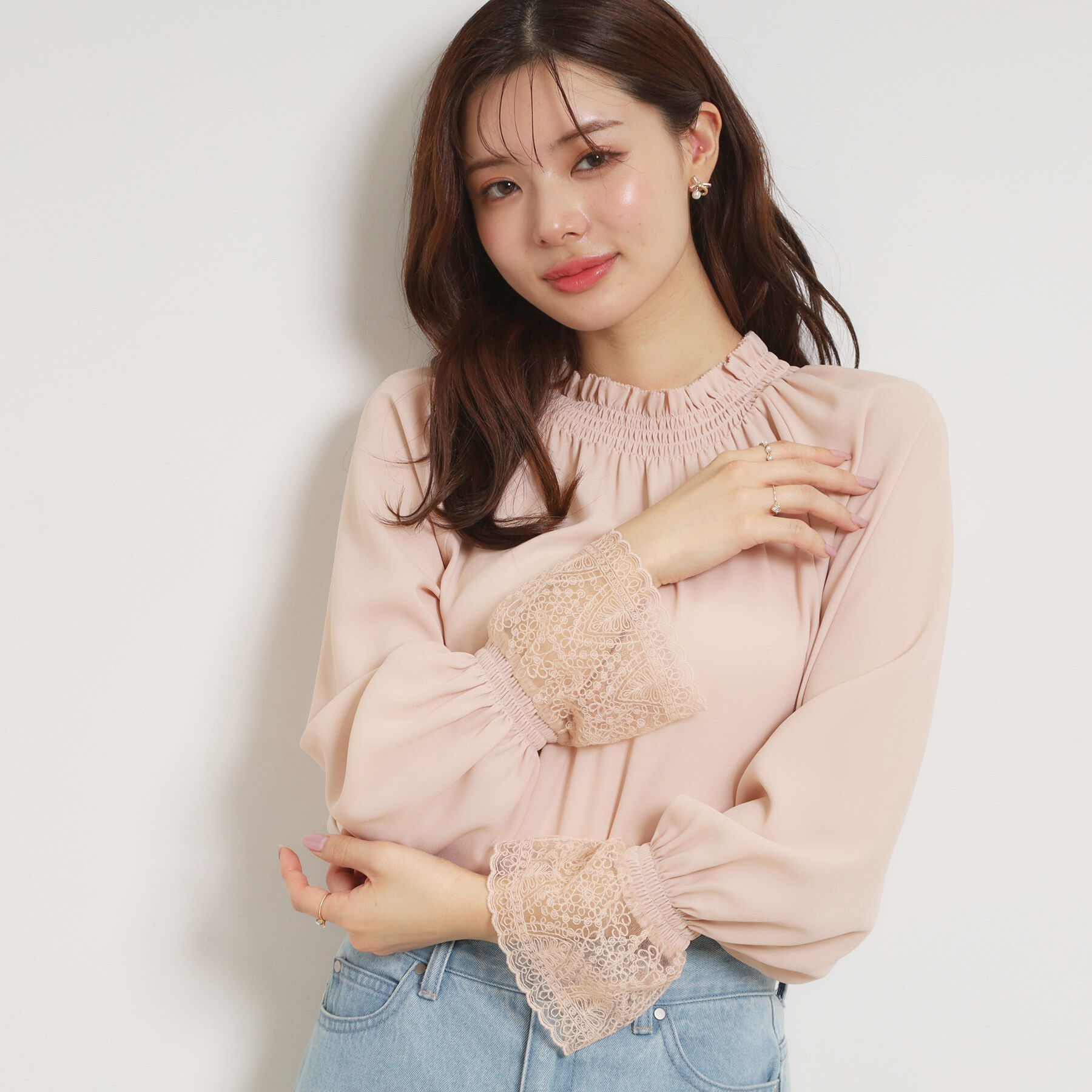 Couture broach「【通勤・着映え】レースカフス ピコシャーリング バックリボンブラウス」|シャツ・ブラウス|