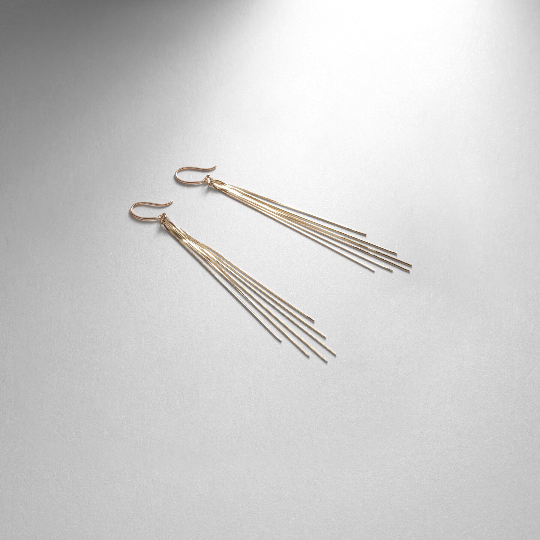 COCOSHNIK「K10コンパクトフリンジ フックピアス」|ピアス|イエローゴールド(1