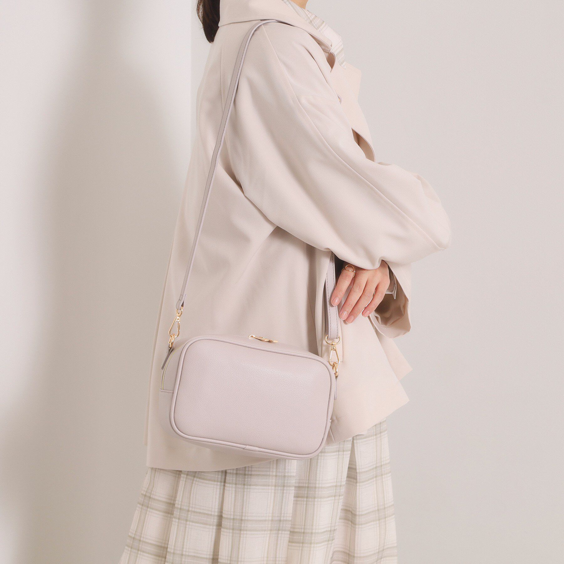 ITS&rsquo;DEMO「【ベルト付け替え可】スクエアセットミニショルダー」|ショルダー・メッセンジャー|ライトグレー(011